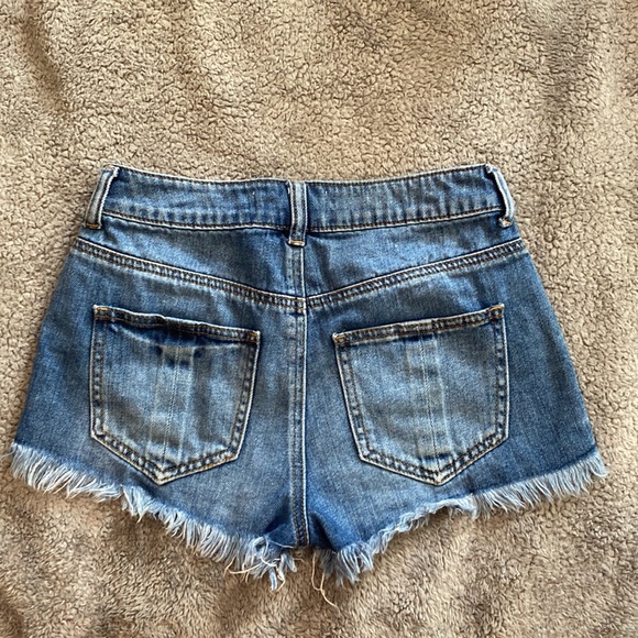Ashley Mason High Waisted Shorts - Picture 3 of 6